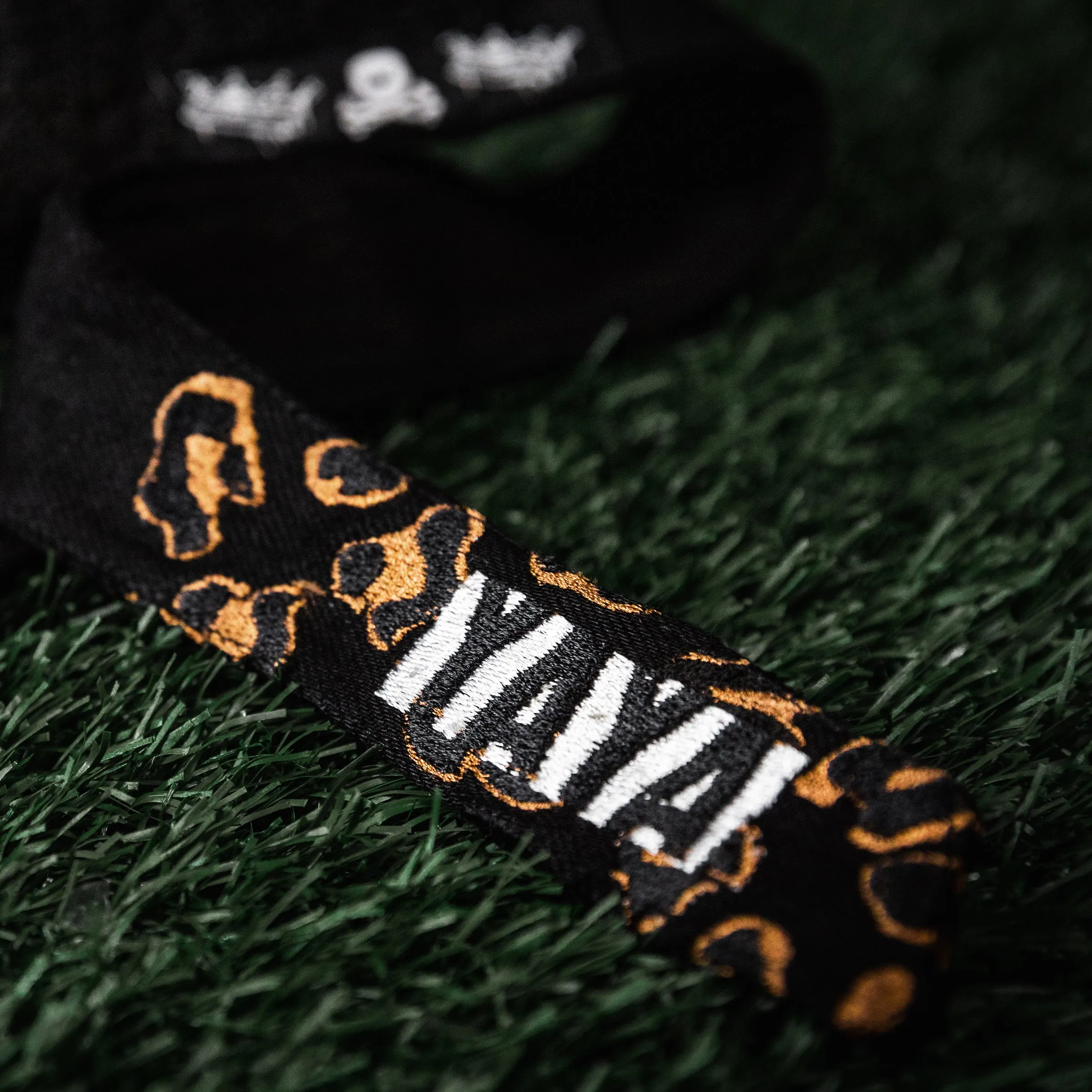 [DEADBOX] Leopard King Clawed - Black/White