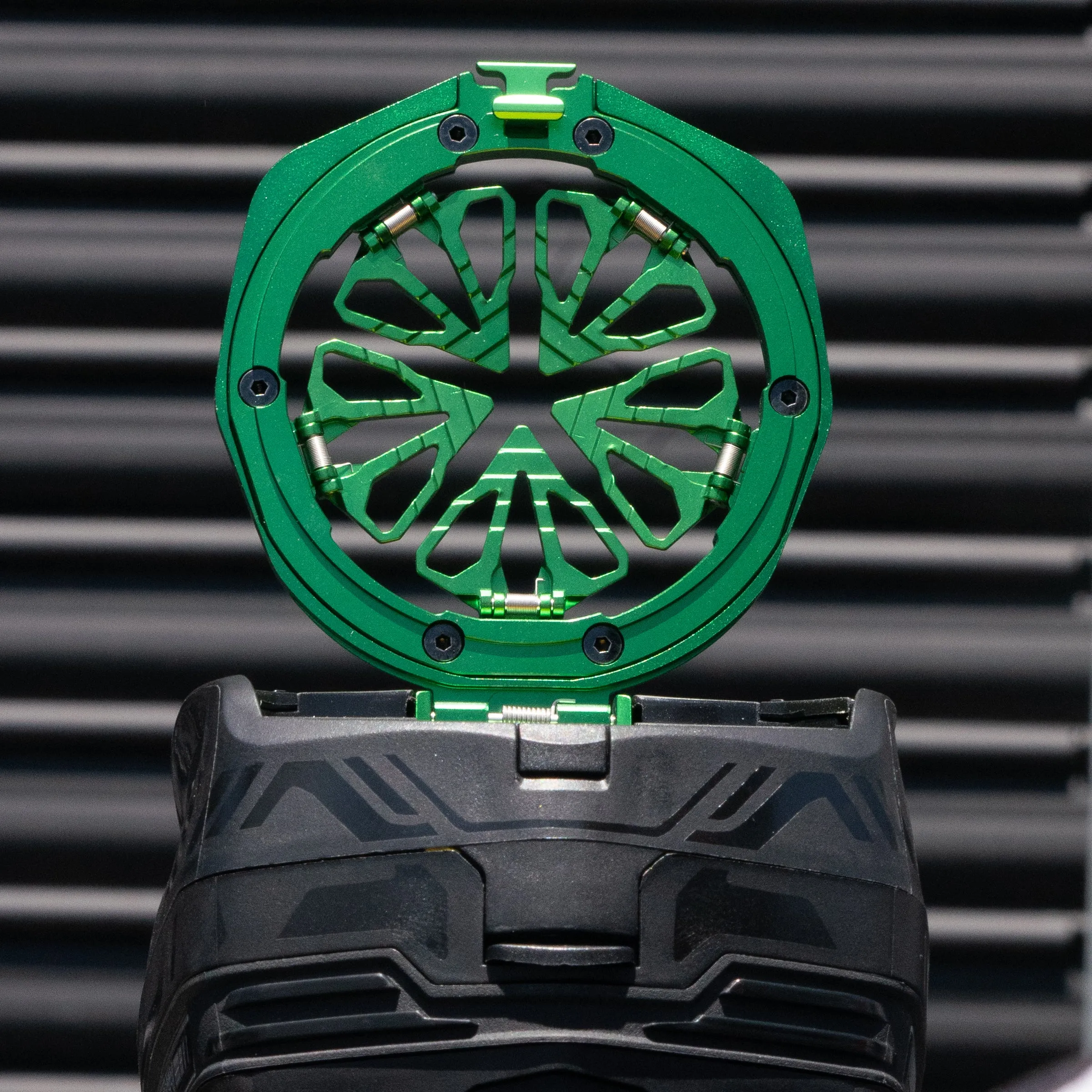 EVO TFX Metal Speed Feed - Neon Green