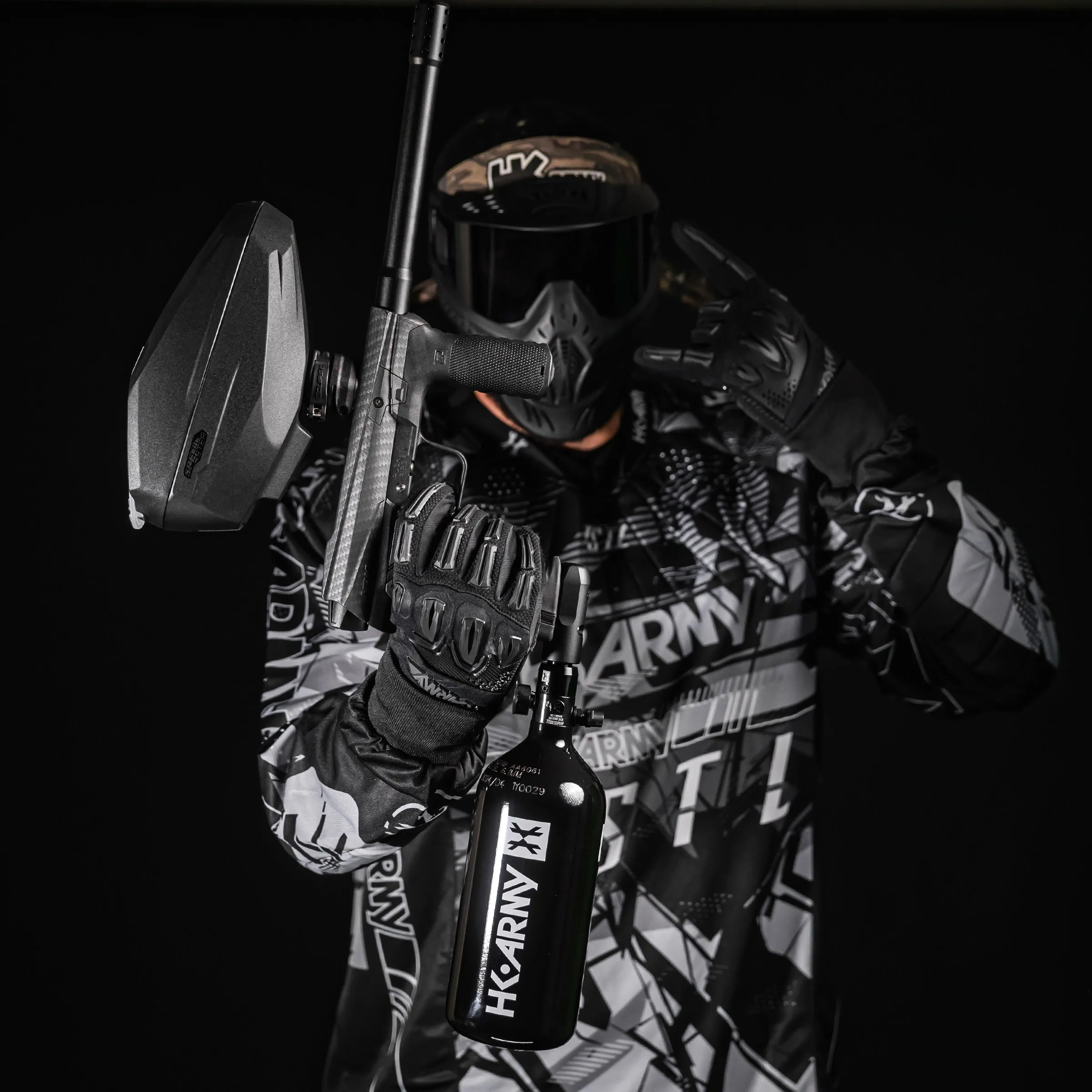 HK EMEK Marker Package Carbon Fiber with Speedster Loader and 48ci HPA Tank
