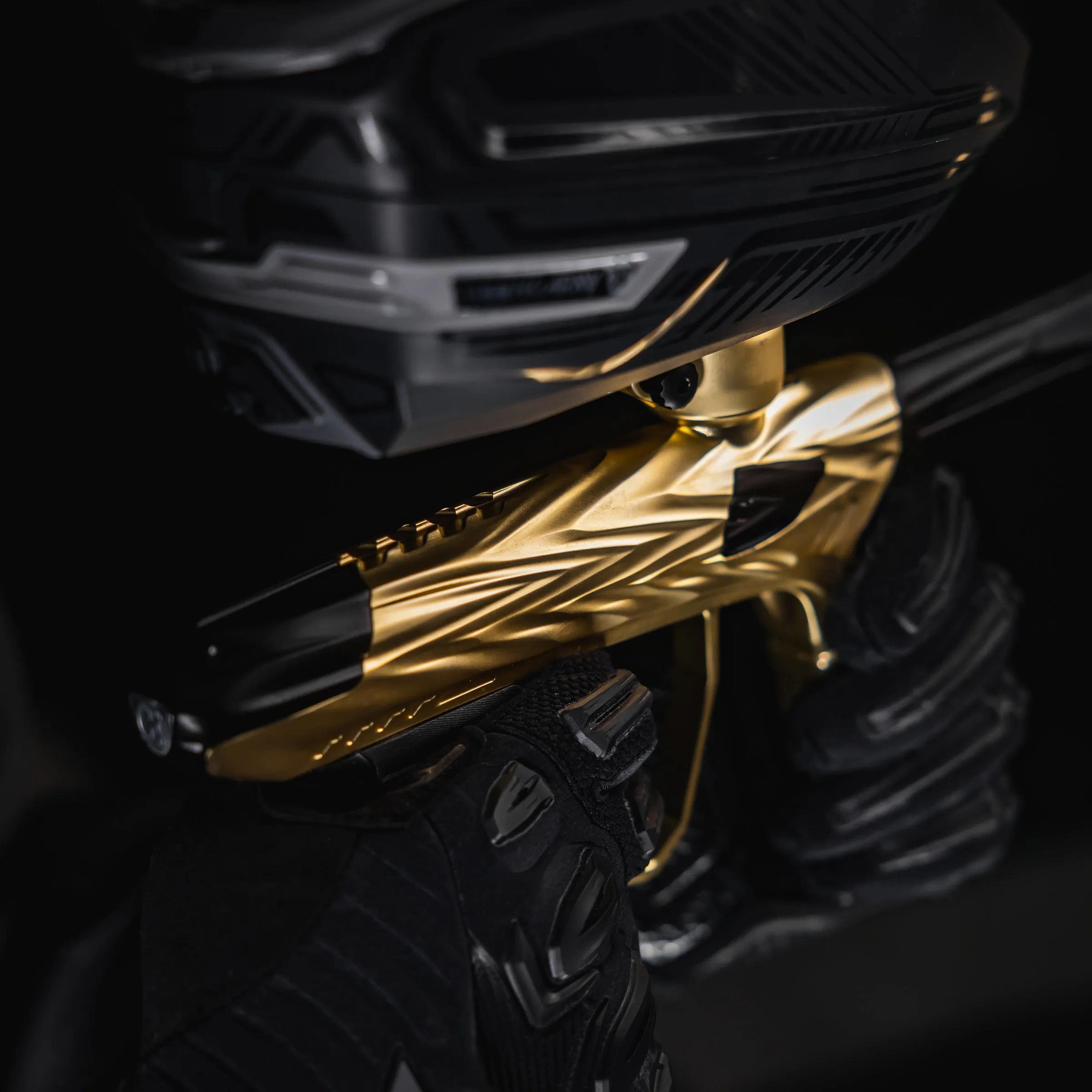 HK Shredder Luxe Idol - Dust Gold