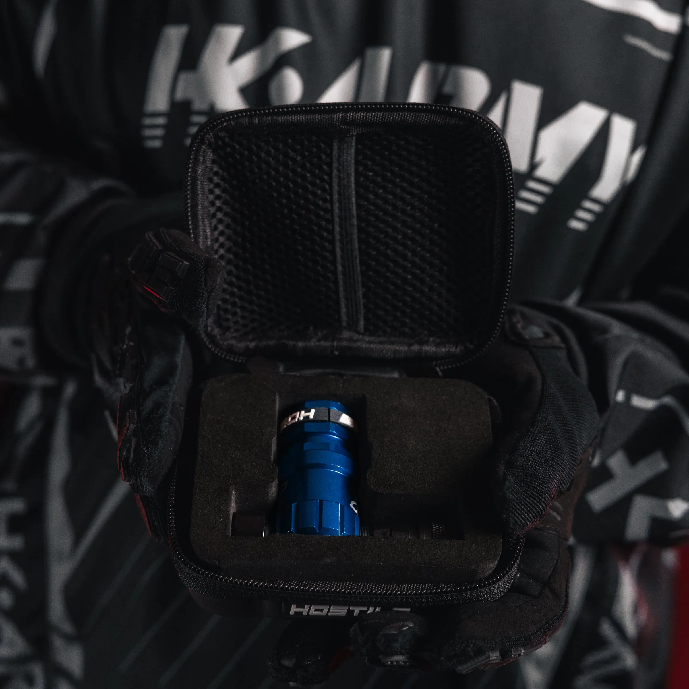 Hostile XLP Regulator - Side Port Quick-Disconnect - Blue