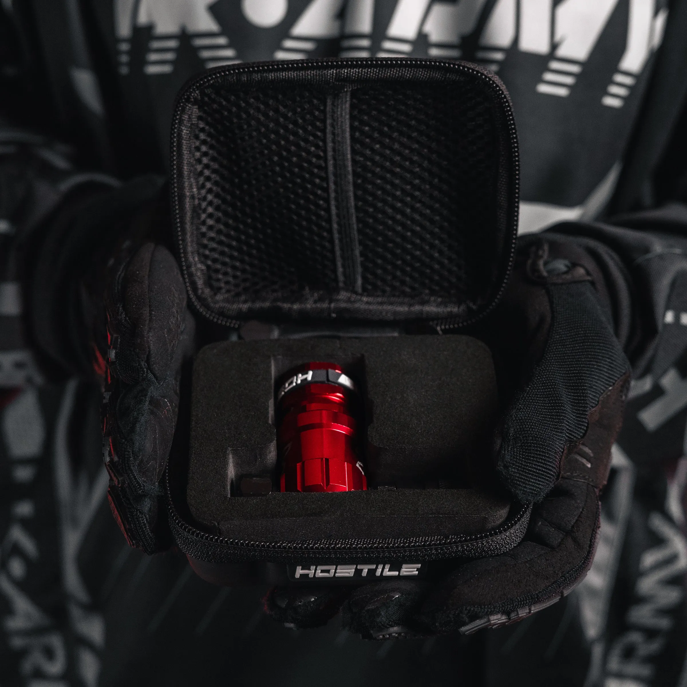 Hostile XLP Regulator - Side Port Quick-Disconnect - Red