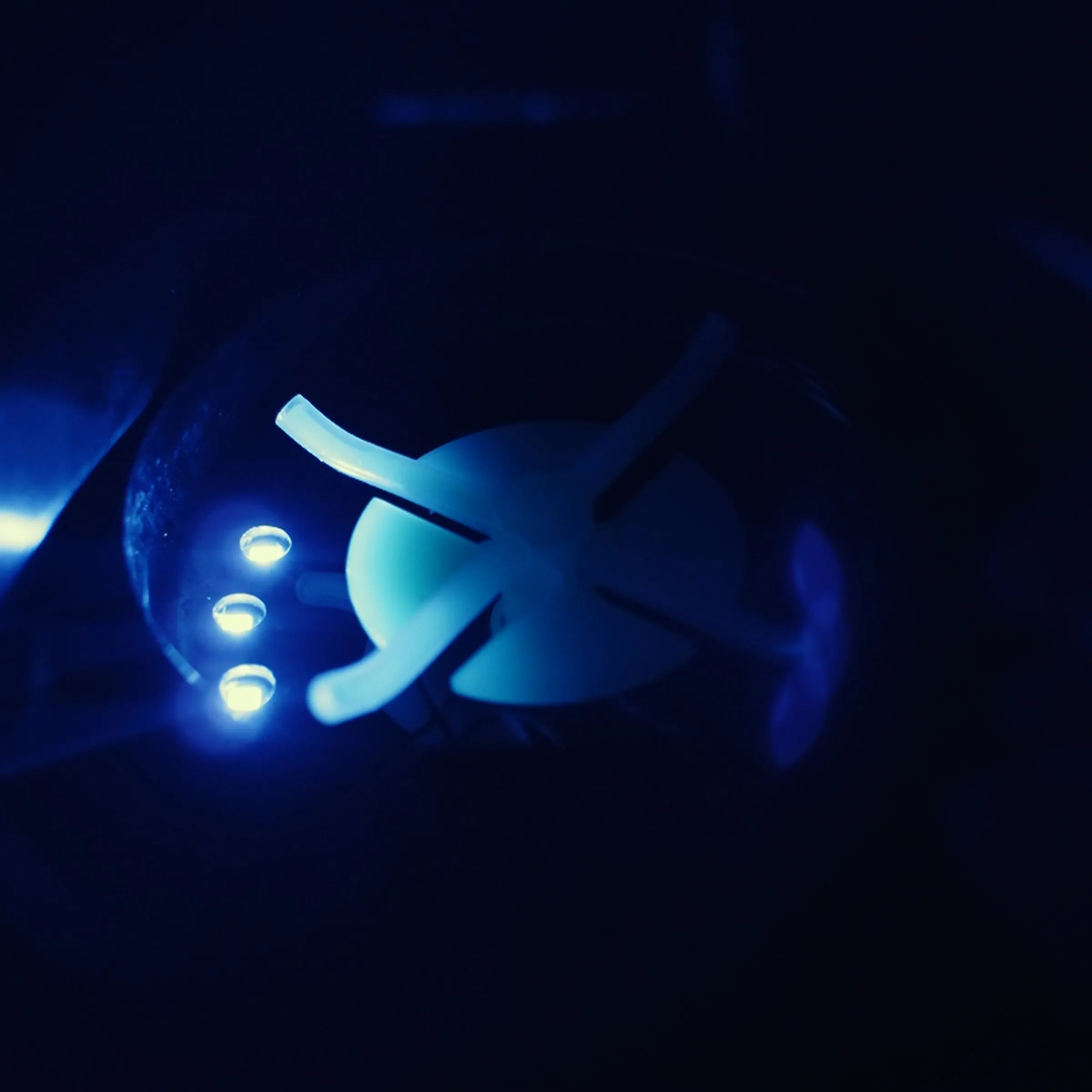 Sonic Loader w/ UV Glowball Charging Lights